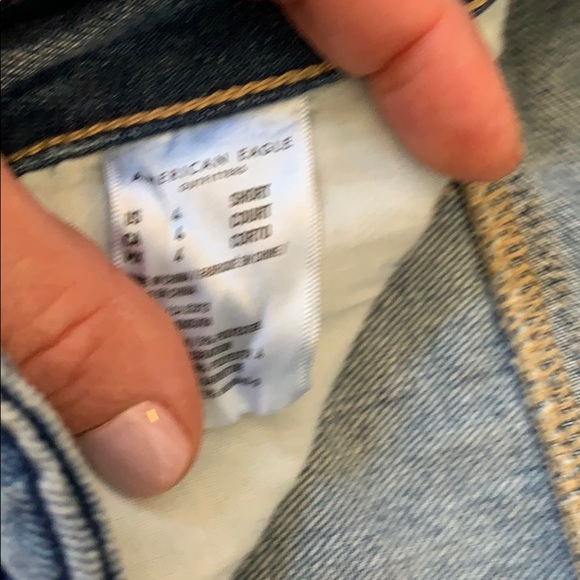 AE Hugh Waisted Distressed Mom Jeans - Picture 4 of 4